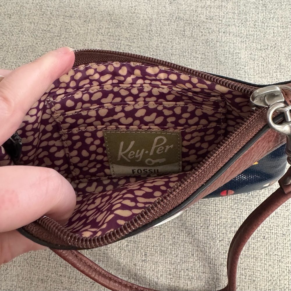Fossil Key-Per Multicolor Patterned Wristlet - Picture 6 of 7